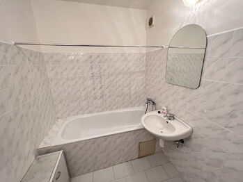 Pronájem bytu 3+1 v osobním vlastnictví 84 m², Praha 4 - Kunratice