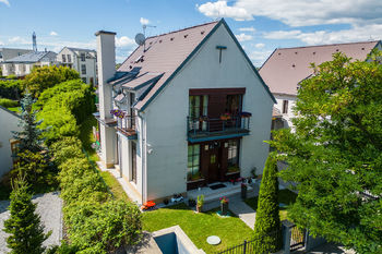 Prodej domu 159 m², Praha 10 - Benice (ID 205-
