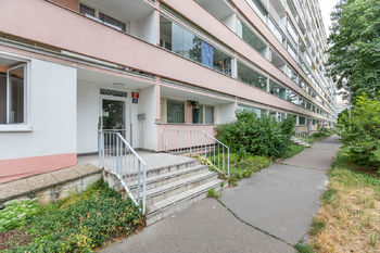 Prodej bytu 1+1 v osobním vlastnictví 47 m², Praha 9 - Prosek