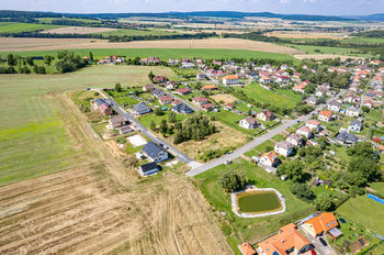 Prodej pozemku 900 m², Osek