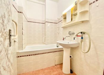 Prodej bytu 3+1 v osobním vlastnictví 77 m², Pardubice
