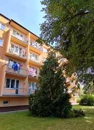 Přední část domu - Prodej bytu 2+kk v družstevním vlastnictví 55 m², Klimkovice