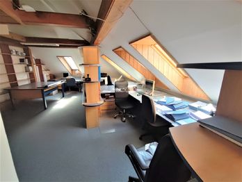 kancelář v podkroví - Prodej kancelářských prostor 220 m², Jeseník