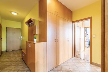 Prodej bytu 3+kk v osobním vlastnictví 71 m², Praha 5 - Stodůlky