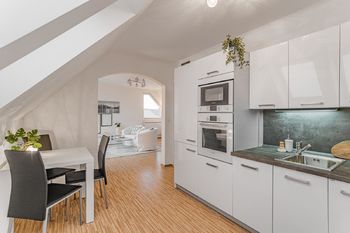 Prodej bytu 2+1 v osobním vlastnictví 64 m², Odolena Voda