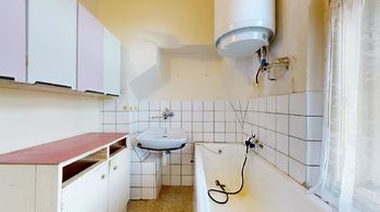 Koupelna - Prodej domu 190 m², Praha 9 - Kbely