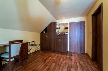 Pokoj dvoulůžko s koupelnou pohled 3 - Prodej hotelu 560 m², Přimda