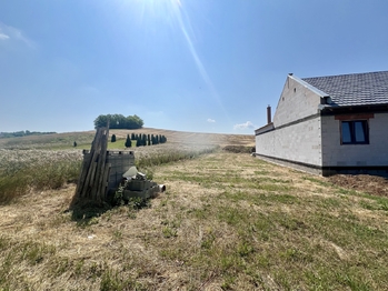 Prodej pozemku 893 m², Kostelec