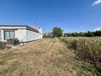 Prodej pozemku 893 m², Kostelec