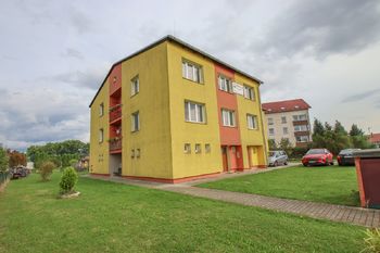 dům - Prodej bytu 3+1 v osobním vlastnictví 73 m², Olešník