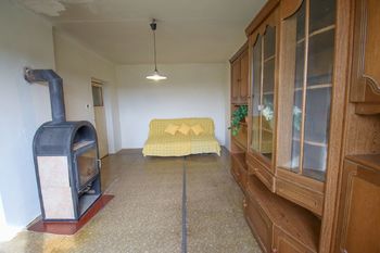 obývací pokoj - Prodej bytu 3+1 v osobním vlastnictví 73 m², Olešník
