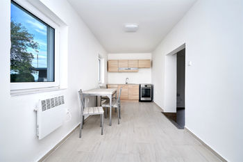kuchyňský kout  - Prodej domu 211 m², Červené Pečky