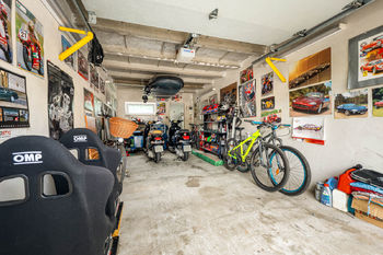 garáž - Prodej domu 230 m², Homole