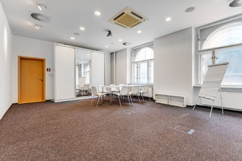Pronájem kancelářských prostor 131 m², Praha 7 - Holešovice