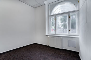 Pronájem kancelářských prostor 131 m², Praha 7 - Holešovice