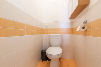 WC - Prodej bytu 3+kk v osobním vlastnictví 70 m², Praha 9 - Hostavice