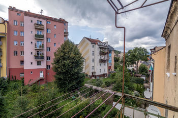 Výhled z balkonu na zahradu - Prodej bytu 3+1 v osobním vlastnictví 85 m², Ústí nad Labem