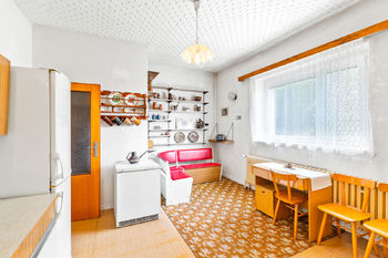 Byt 2+1 - kuchyně - Prodej domu 147 m², Všetaty