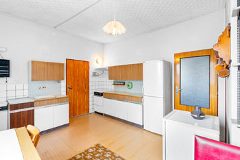 Byt 2+1 - kuchyně - Prodej domu 147 m², Všetaty