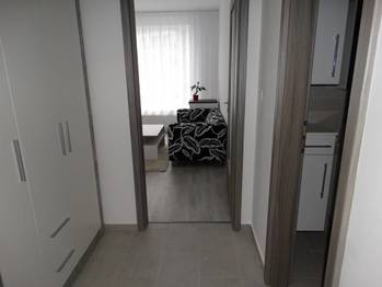 předsíň - Pronájem bytu 2+kk v osobním vlastnictví 47 m², Pardubice