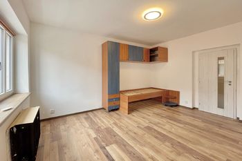 Pronájem bytu 3+1 v osobním vlastnictví 94 m², Hostivice