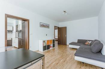 Obývací pokoj - Prodej bytu 3+1 v osobním vlastnictví 79 m², Bučovice
