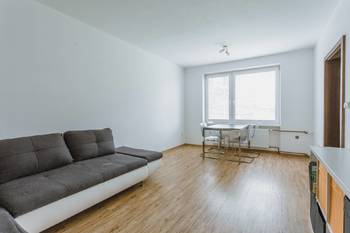 Obývací pokoj - Prodej bytu 3+1 v osobním vlastnictví 79 m², Bučovice