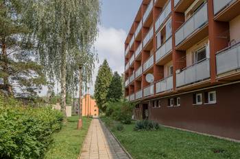 Pohled na dům - Prodej bytu 3+1 v osobním vlastnictví 79 m², Bučovice