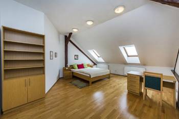 Pronájem bytu 3+kk v osobním vlastnictví 88 m², Žebrák