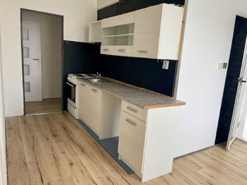 Kuchyň - Pronájem bytu 2+1 v osobním vlastnictví 58 m², Horní Dubenky