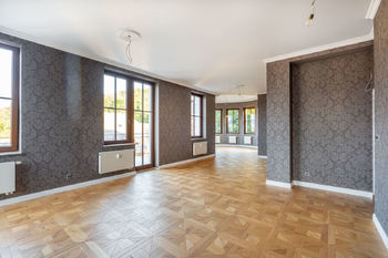 Prodej bytu 4+kk v osobním vlastnictví 393 m², Karlovy Vary