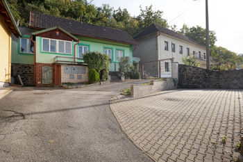 Pohled na dům - Prodej domu 65 m², Klecany 
