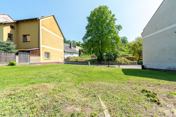 Prodej domu 745 m², Úpice