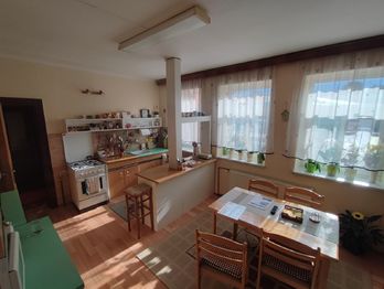 kuchyň v 2.NP - Prodej domu 190 m², Jeseník