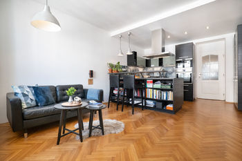 Obývací pokoj 1 - Prodej bytu 3+kk v družstevním vlastnictví 72 m², Praha 2 - Vinohrady 