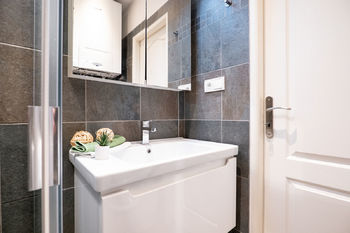Koupelna detail - Prodej bytu 3+kk v družstevním vlastnictví 72 m², Praha 2 - Vinohrady