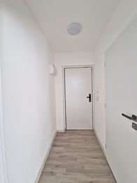 Prodej bytu 1+1 v osobním vlastnictví 33 m², Milovice