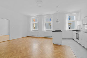 Prodej bytu 3+kk v osobním vlastnictví 90 m², Praha 8 - Libeň