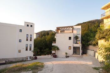 Prodej bytu 2+kk v osobním vlastnictví 45 m², Tivat