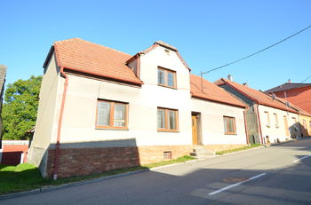 Pohled na dům  - Prodej domu 105 m², Senetářov 