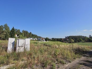 Prodej pozemku 1000 m², Pyšely