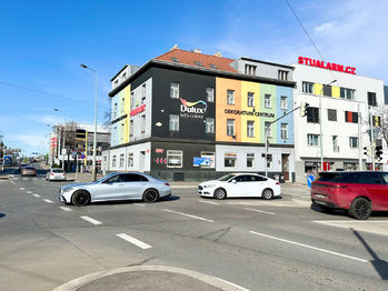 Pronájem obchodních prostor 246 m², Praha 10 - Michle