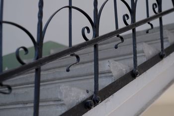 schodiště detail - Prodej bytu 3+1 v osobním vlastnictví 104 m², Brno