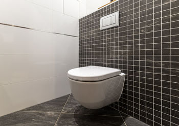 Samostatné WC - Prodej bytu 3+kk v osobním vlastnictví, Praha 8 - Libeň