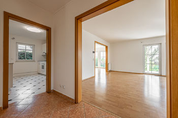Prodej domu 235 m², Šestajovice
