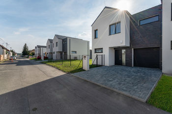 Prodej domu 140 m², Vinařice