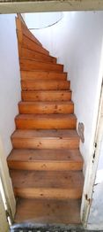 schody do patra - Prodej domu 190 m², Dačice