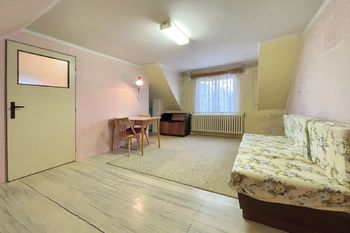 Pokoj v podkroví - Prodej domu 140 m², Sojovice