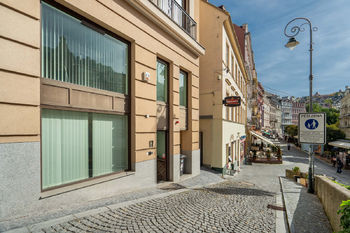 Pronájem obchodních prostor 251 m², Karlovy Vary