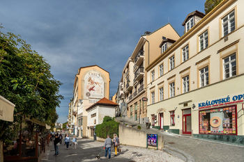 Pronájem obchodních prostor 251 m², Karlovy Vary